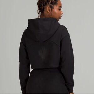lululemon athletica Black Cropped Sweatshirt